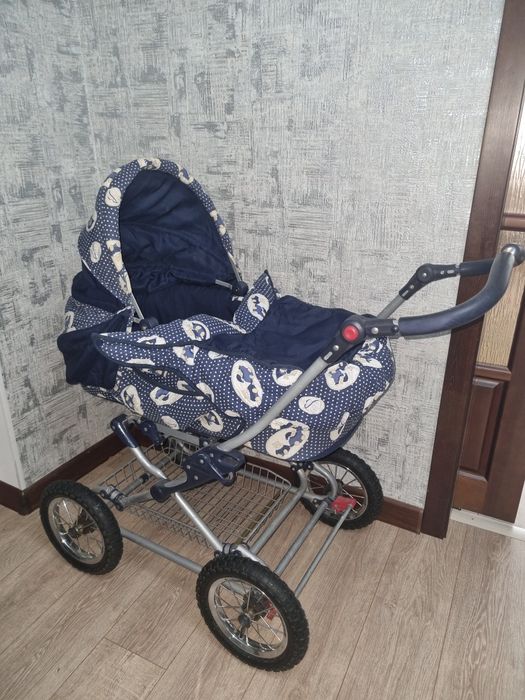 Коляска детская синяя