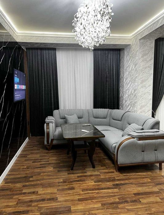 Сдается 1х комнатная квартира на 8 этаже Ориентир Бухара сити