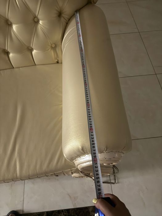 Диван кожаный, классика. 3 м в длину