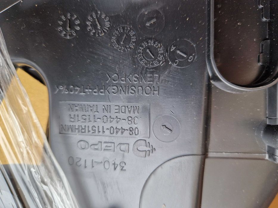 Десен фар за Мерцедес ML