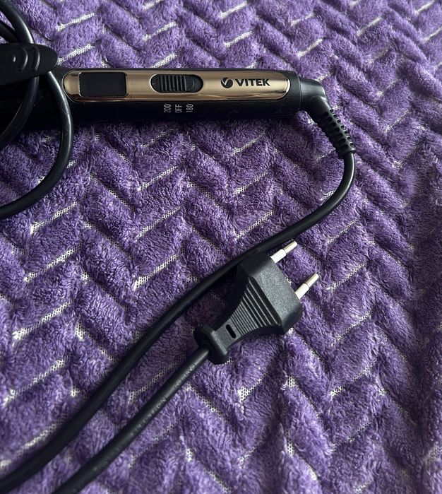 Плойка Vitek для волос