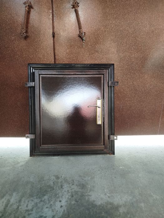 Дверь чердачный железный