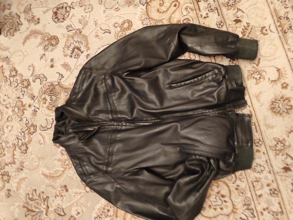 Кожанная куртка б/у