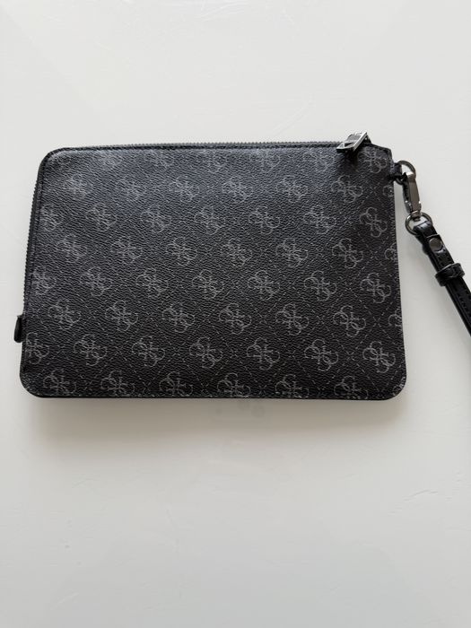 Мъжки клъч Guess