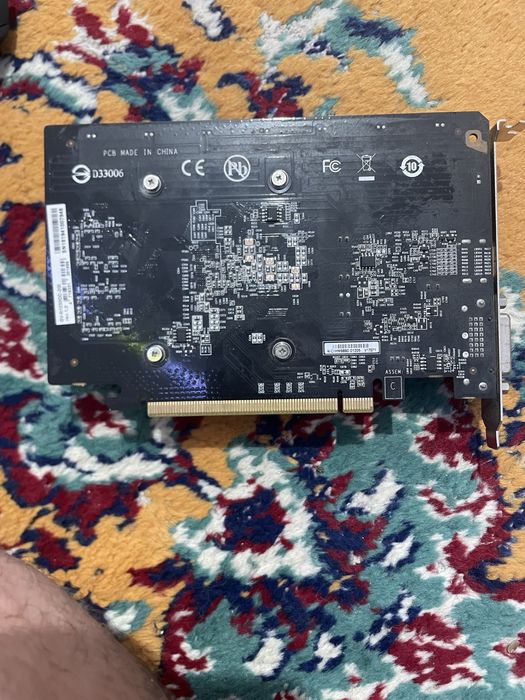 Plăci video gaming gt 1030 2 gb si gt 730 4 gb