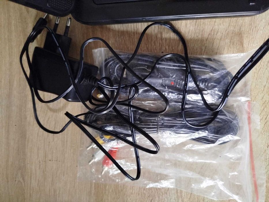 DVD Player portabil Apeman PV1070