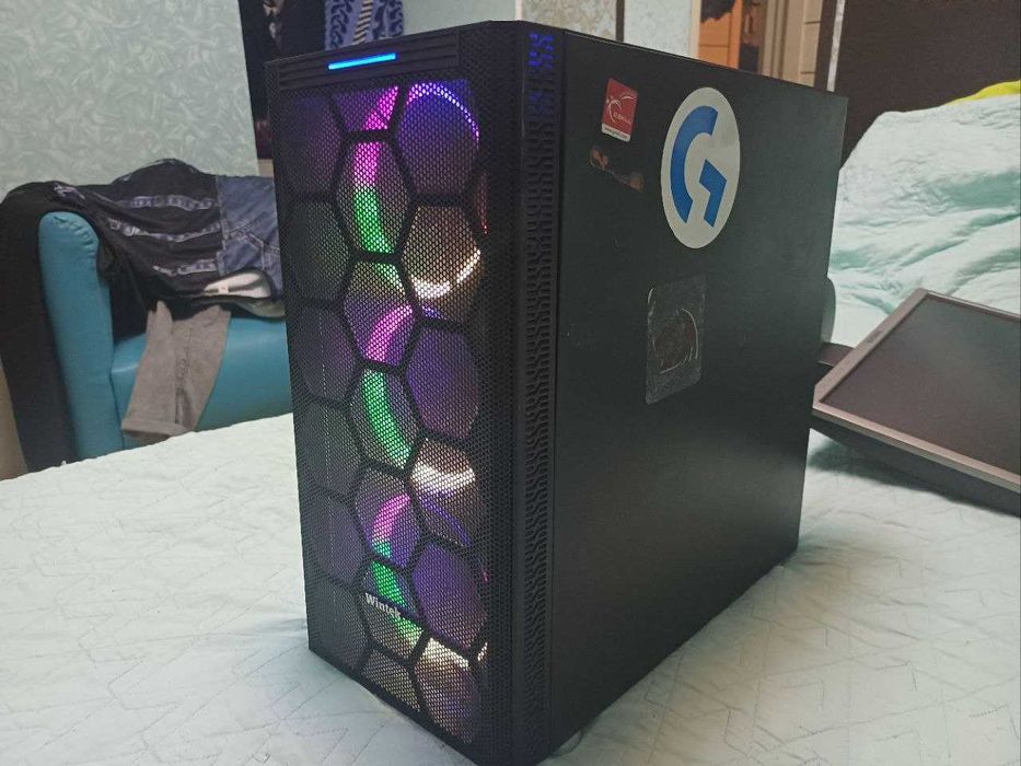 Универсальный компьютер Work&Play