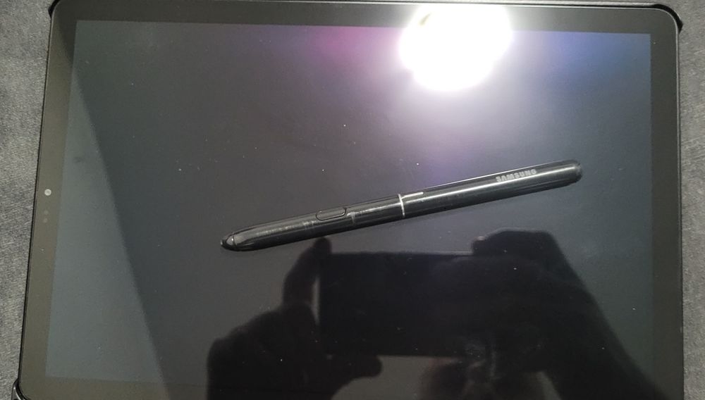 Samsung Galaxy Tab S4 – Perfectă, cu stylus + husă – 499 lei