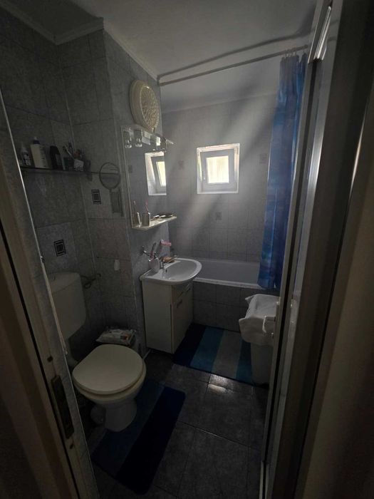 Apartament cu 3 camere
