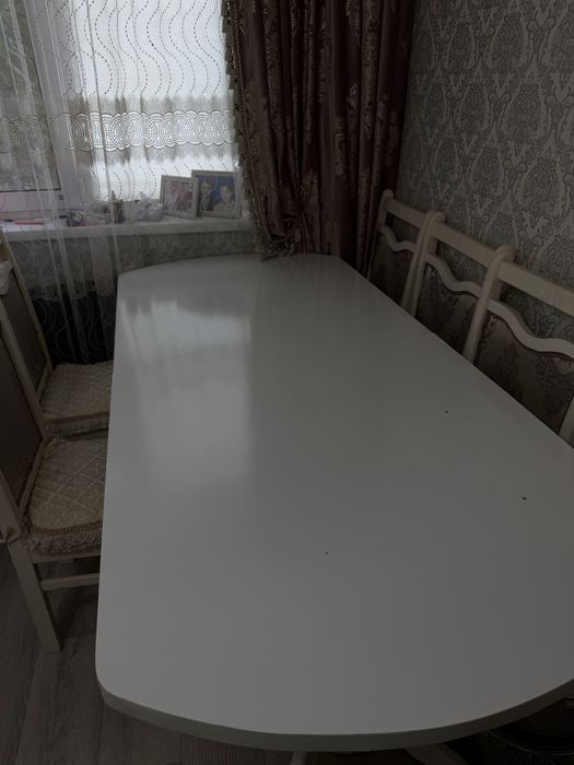Продам стол и стулья