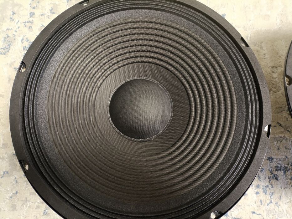 Продам  динамики 12 диаметр