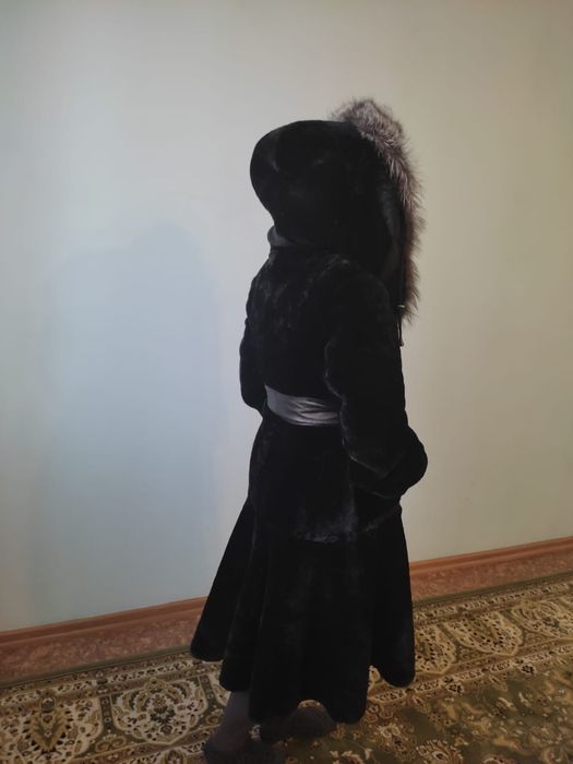 Продам мутоновую шубу