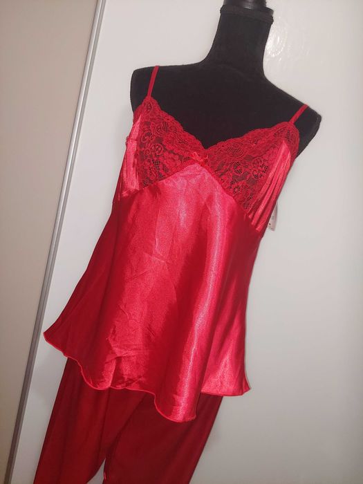 Pijama satin 2XL NOU cu etichetă roșie/furou pantaloni lungi