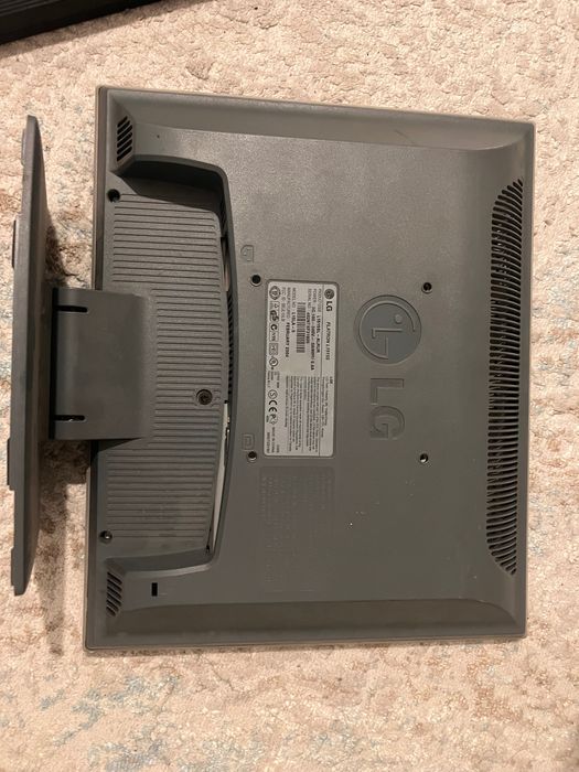 Б/у мониторы старые