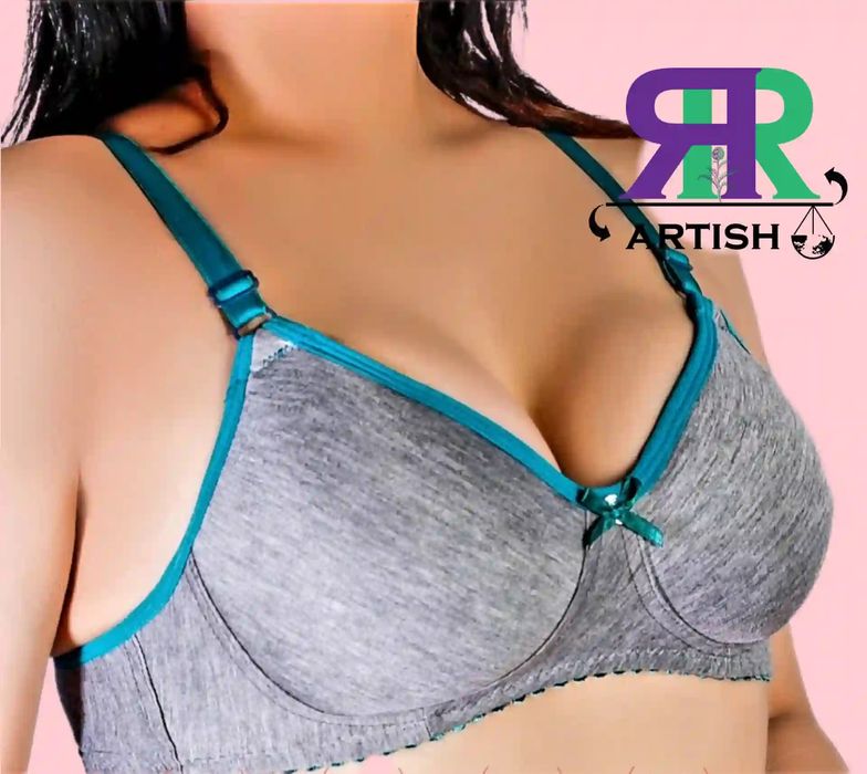 Женские одежды и аксессуары