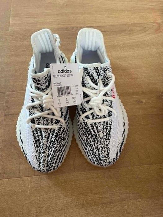 Yeezy 350 Zebra - marimea 39 1/3
