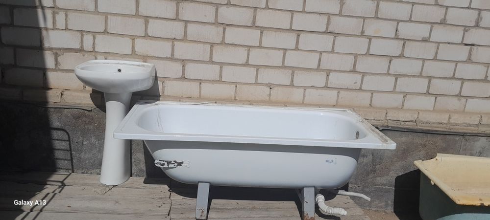 Ванна б/у 150м и раковина б/у продам