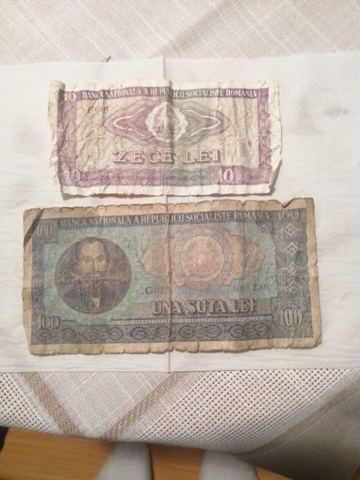 Bancnote de 100 de lei din 1966 și de 10 lei din același an.