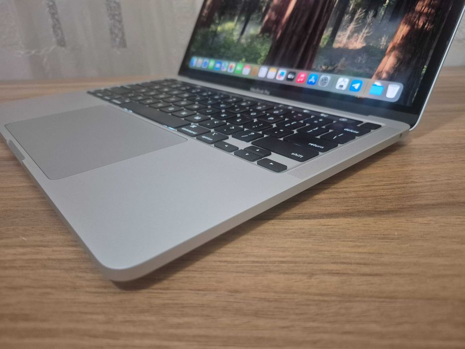 MacBook Pro 2022 M2 16/256