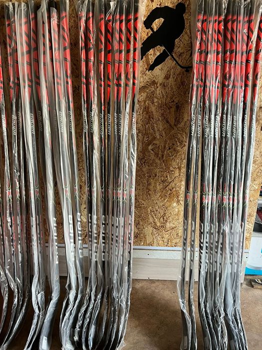 Хоккейные клюшки