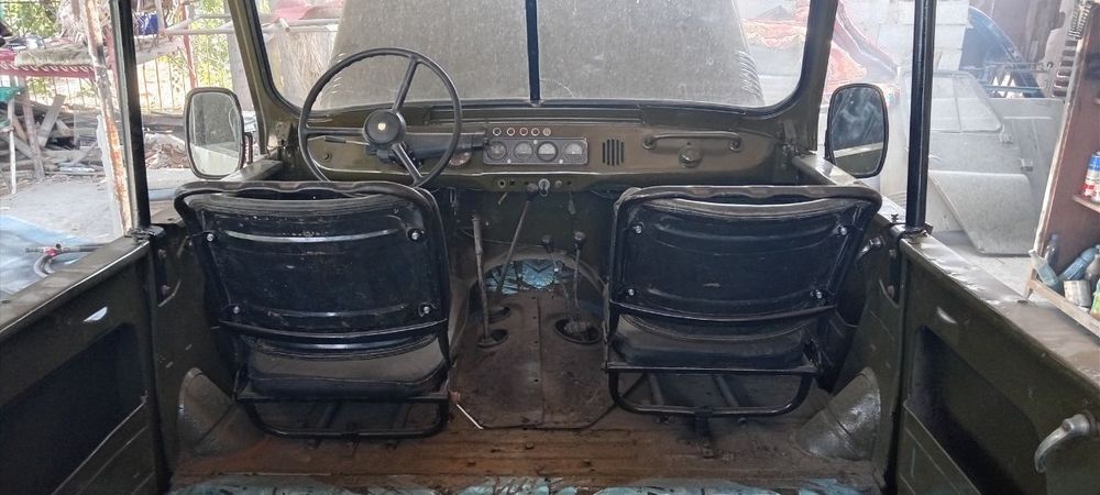 Uaz 469 sotiladi