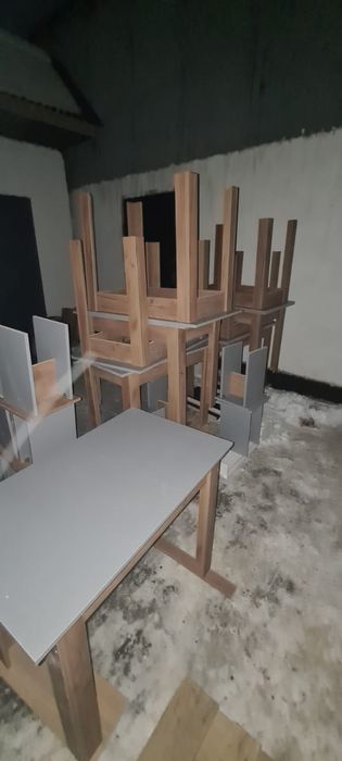 стол новый в наличий есть 20