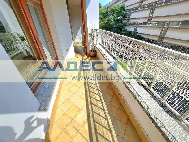 Дава се под наем Тристаен апартамент в София, Лозенец - 73 кв.м за 450 € - Снимка #3