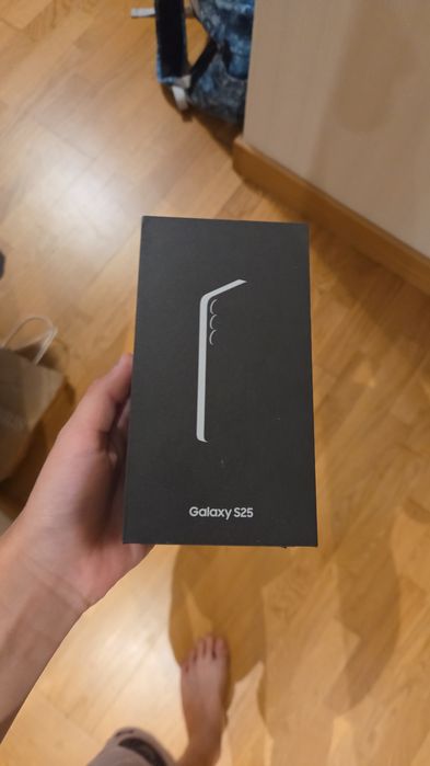 Продам с 25 самсунг