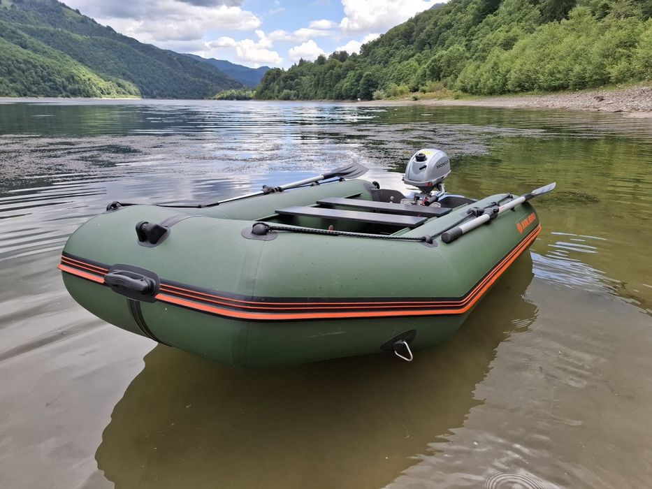 Barca gonflabila Kolibri+motor Honda cizma scurtă (unic proprietar)