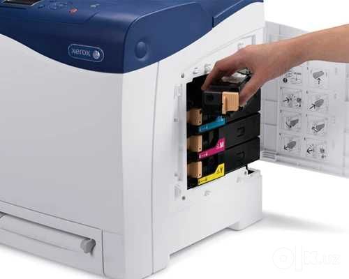 - Цветной принтер Xerox Phaser 6500N с картриджами