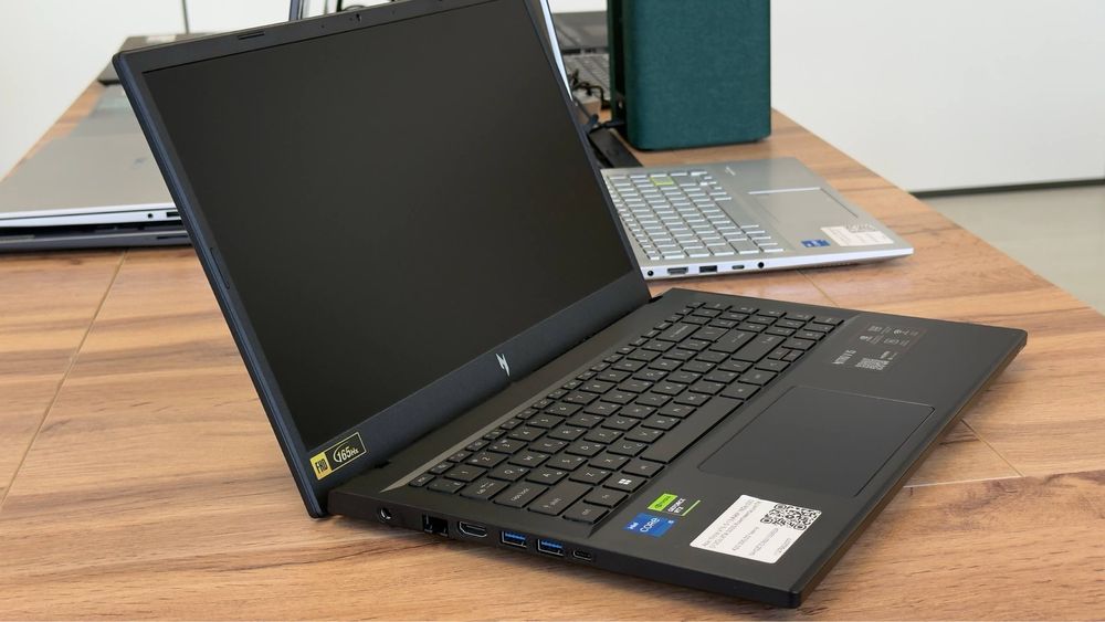 Acer Nitro V15 i5-13