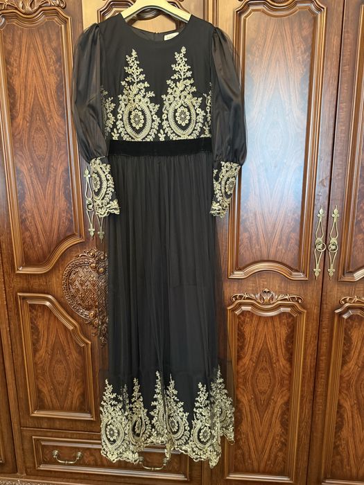 Черное выходное платье для принцесс