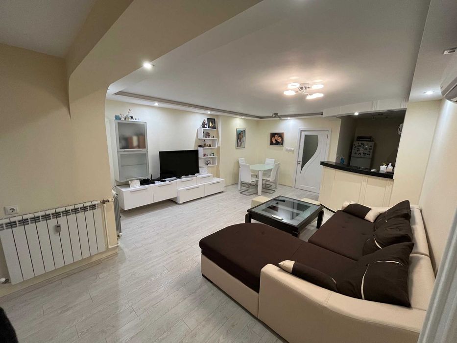 Дава се под наем Двустаен апартамент в Бургас, Лазур - 75 кв.м за 600 € - Снимка #6