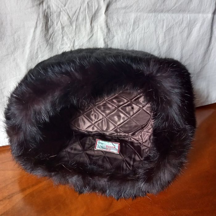 шапки и куртка Caprice.