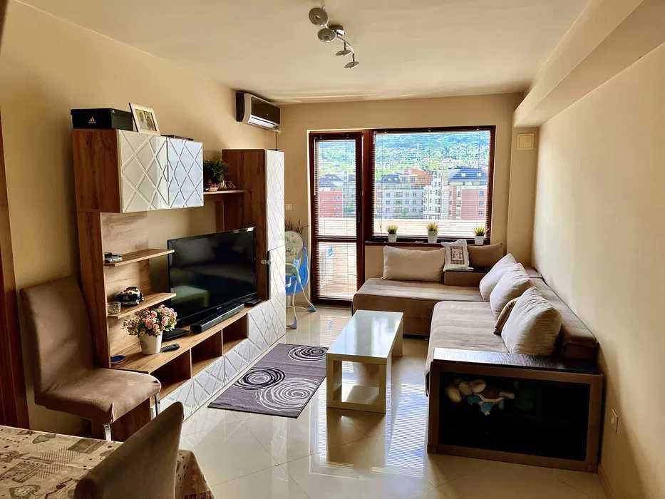 Дава се под наем Тристаен апартамент в София, Гоце Делчев - 82 кв.м за 750 € - Снимка #3