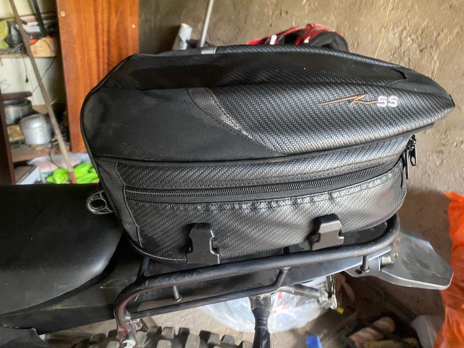 Продам сумку для мотоцикла