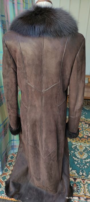 Женская дубленка.
