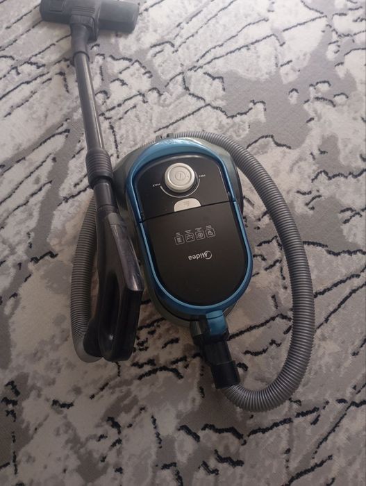 Продается свой пылесос Артель со стаканом