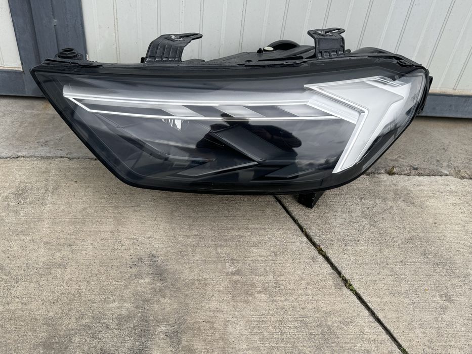 Ляв фар за Ауди А1 Full Led