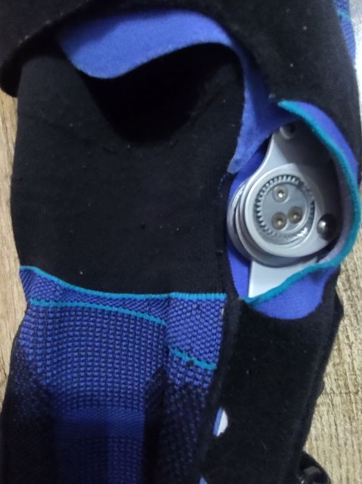 Orteza mobila cu blocaj  reglabila