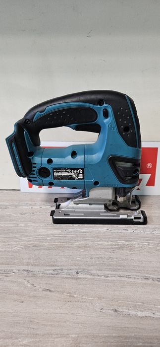 Makita Зеге DJV180 18V.