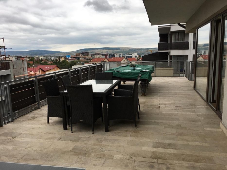 Apartament 4 camere suprafata utila 93,43 mp si terasa de 97 mp plus parcare demisol 1 loc