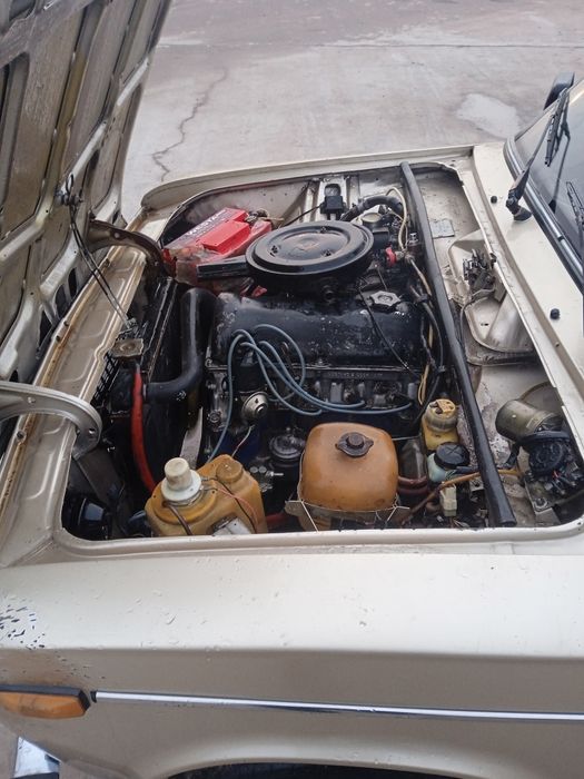 Vaz 2106 yili 2000 gazi bor mator karopka yahw yurishlari zor