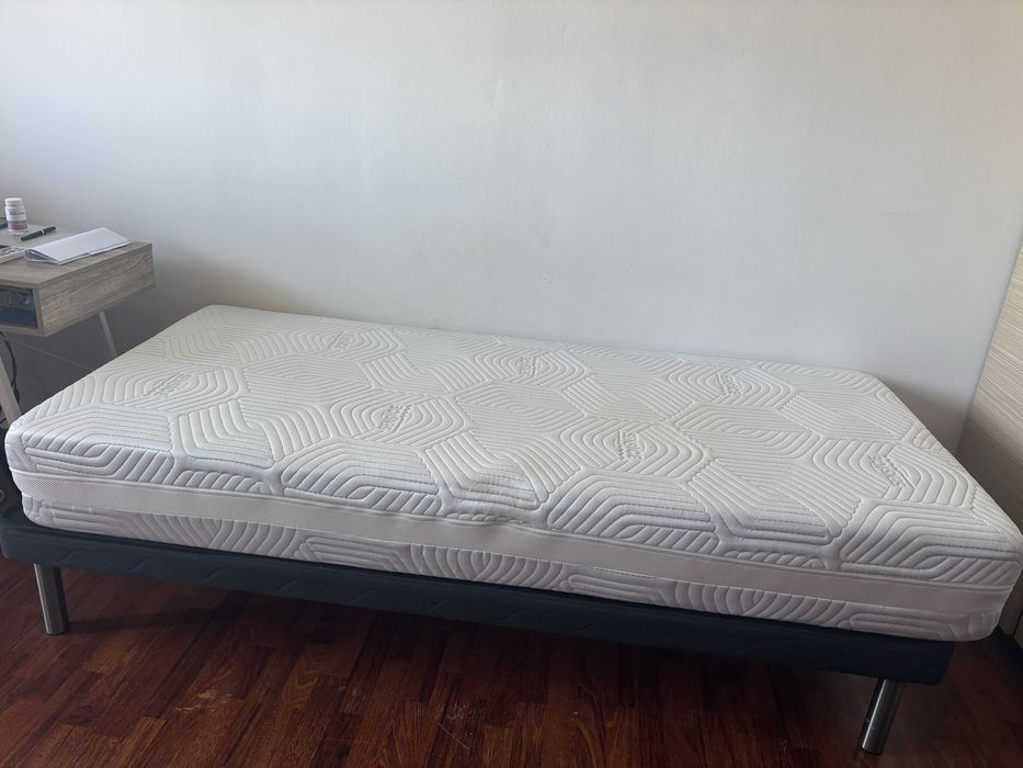 2 paturi Jysk  marime 90/200