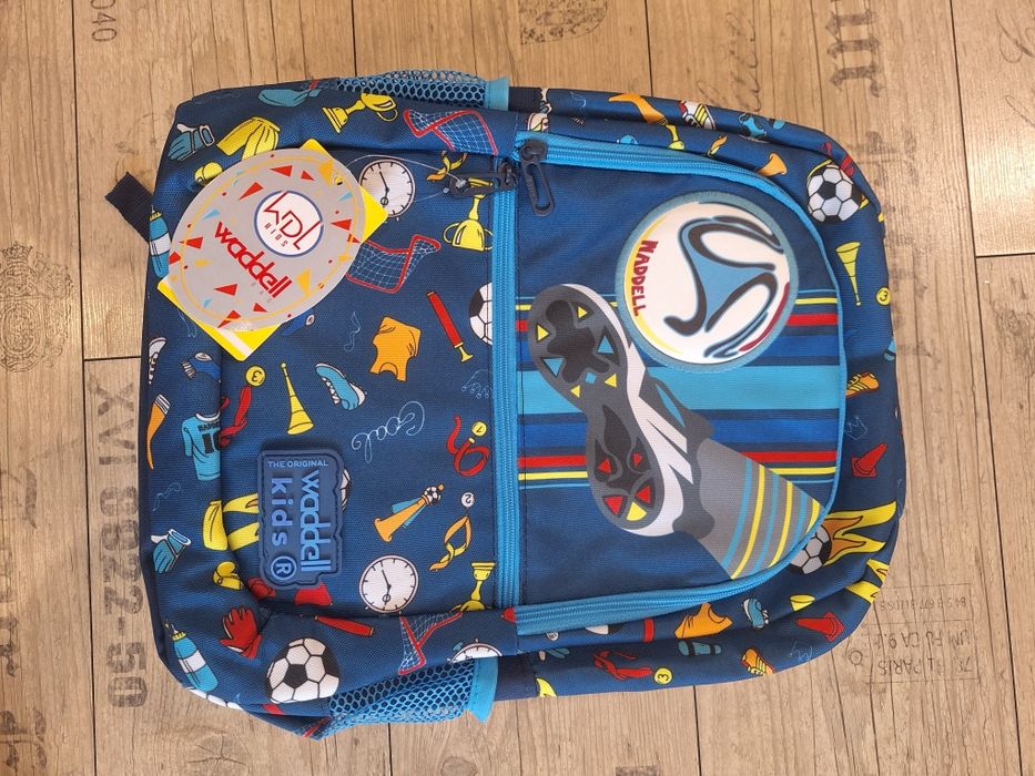 Две чисто нови ученически раници