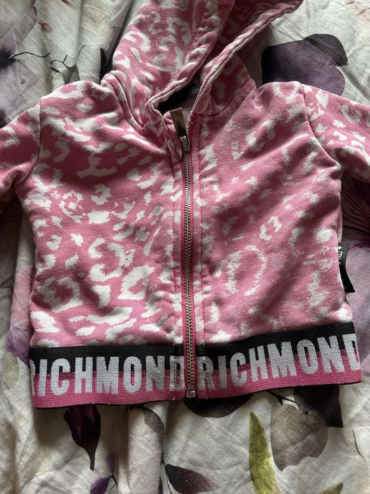 Бебешки маркови дрехи Guess, Moschino, Polo, Richmond, Versace, Fendi