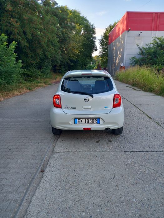 Vand Nissan Micra / 1.2 benzina ,euro 5 / an 2015 / alb perla