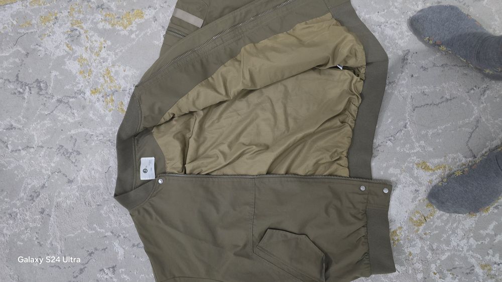 Продам ветровка подросковый