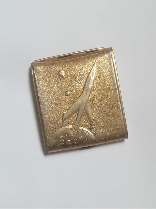 Портсигар ссср советские спутники земли