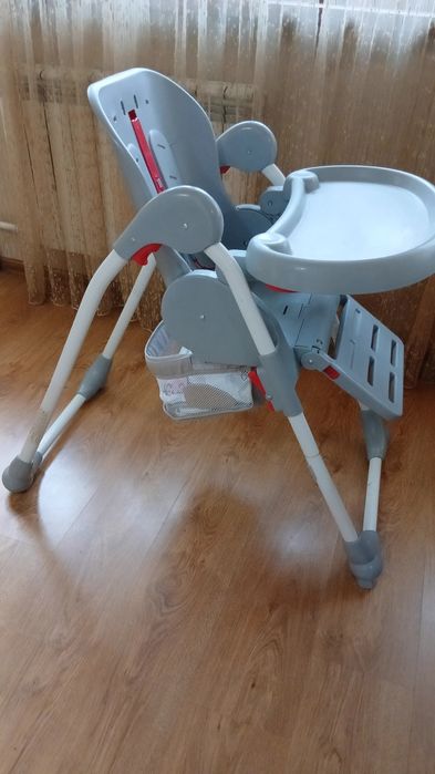 Детский стульчик для кормления